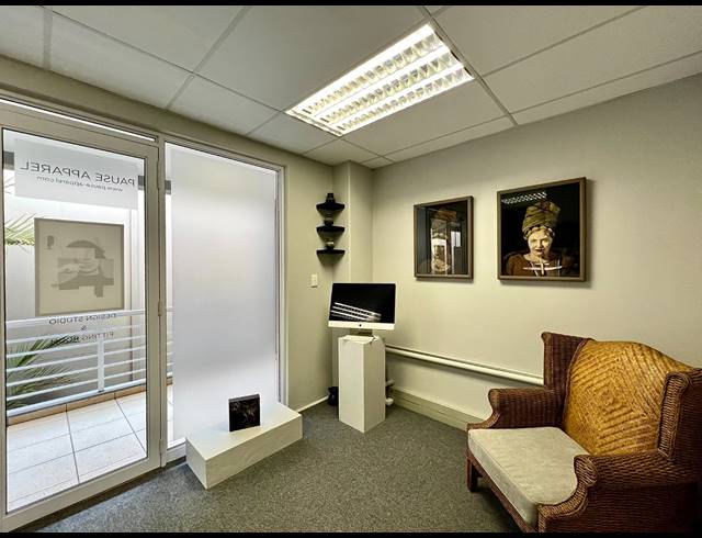 67M² OFFICE FOR SALE IN BALLITO CENTRAL